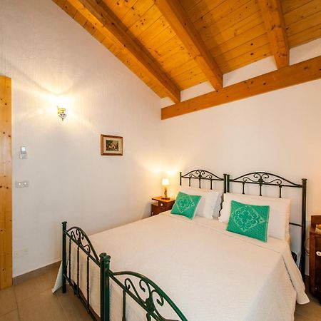 مبيت وإفطار كاستيلساردو La Casa Di Mannazzotta 2 المظهر الخارجي الصورة